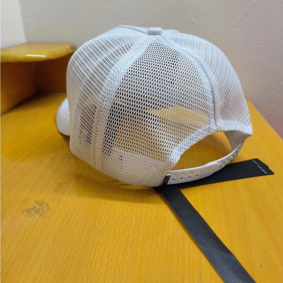 AMIRI White Hat with Multicolor Logo - Picture 5 of 11